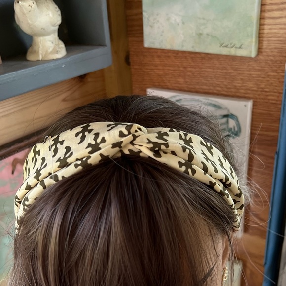 Enchanting Headscarf - Picture 8 of 8